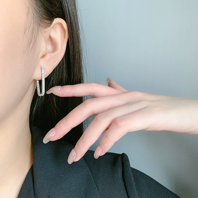 Geometric U-Shape Diamond Earrings